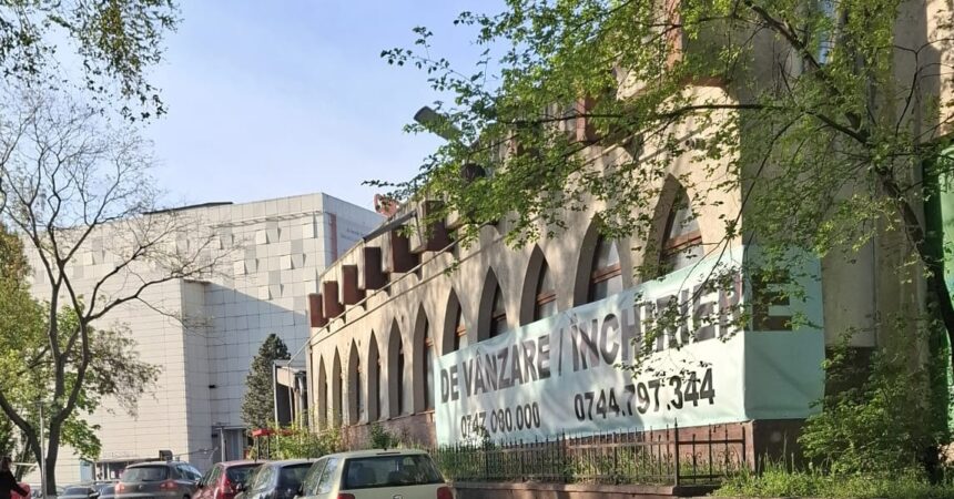 fostul club estudiantina din tudor vladimirescu scos la vanzare cat valoreaza 200 de metri patrati in buricul campusului studentesc din iasi 69fbda60d436d