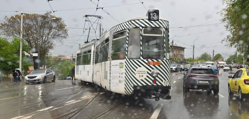 foto incident in trafic la iasi un tramvai a deraiat in zona tg cucu 69fe02497debd