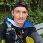ieseanul care alearga mii de kilometri pentru copiii institutionalizati a suferit un accident rutier pe traseu 6a119264b2715