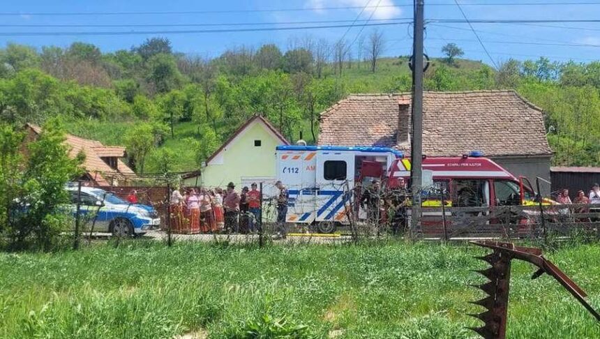 inca o persoana grav ranita in judetul sibiu dupa ce a fost tarata de cal victima transportata cu un elicopter smurd la targu mures 6a0d8f0d5b828