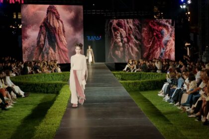 mastile populare romanesti reinterpretate de studentii tuiasi la romanian fashion week p 6a157a84876ce