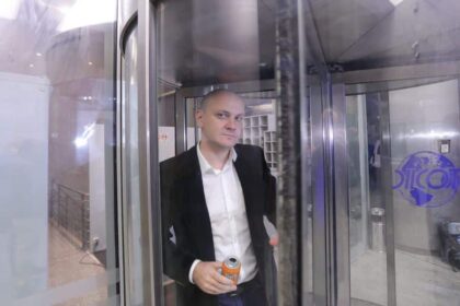 numele lui sebastian ghita apare intr o scurgere de informatii cu un agent rus raportandu i sefului sau idei pentru lucru cu sebastian ghita 6a0dd1d5183e3
