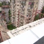 o fata de 15 ani a murit dupa ce a cazut de la etajul unui bloc aflat in reabilitare in bucuresti 6a09d2d8496de