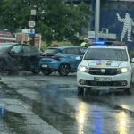 o persoana a fost ranita intr un accident rutier in care au fost implicate trei autoturisme 6a0eac9a15e36