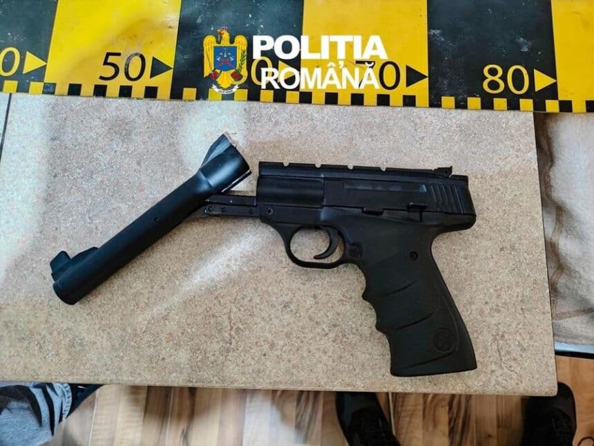 perchezitii in 22 de judete la persoane suspectate ca ar fi cumparat ilegal arme neletale cu potential letal din ungaria 6a0ed9911c997