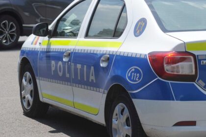 politistii din iasi in alerta femeie tinuta cu forta in masina de catre concubin 6a159f872f50b