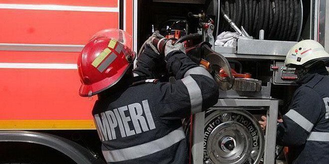 pompierii intervin la un incendiu izbucnit la o sauna din iasi focul ameninta o cabana turistica 6a19dbf4c9c5b
