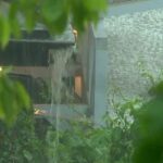 potop in iasi vineri mai multe bulevarde au fost acoperite de apa boboci de rata salvati dintr un canal in zona lacului cug video 69fedd7f16c55