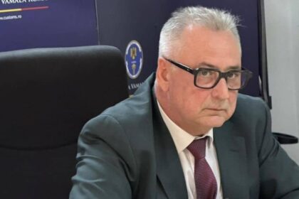 presedintele autoritatii vamale romane mihai savin retinut alaturi de alte doua persoane din cadrul institutiei 6a04f9ce09cdf