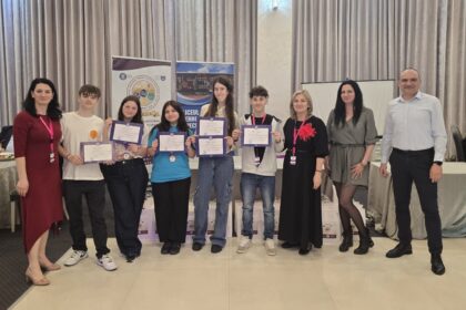 rezultate remarcabile pentru ieseni la concursul national al elevilor cu deficiente de auz patru premii si doua mentiuni vin la liceul pavelcu iasi 6a0995f3dcb37