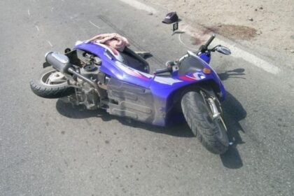 si a inaugurat vehiculul abia cumparat cu o infractiune si un accident cand au ajuns la el cadrele medicale chemate prin 112 ieseanul a sarit la bataie 6a0a5ad21b2a5