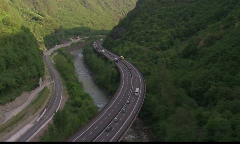 trecem muntii in 2030 pe autostrada unirii progresul pe doua dintre loturile drumului de mare viteza este cuprins intre 10 si 40 6a16384ae9d42
