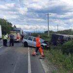 un barbat a murit pe loc dupa ce masina in care se afla a fost lovita in plin de un tir el a fost aruncat din vehicul 6a0744e56fdac