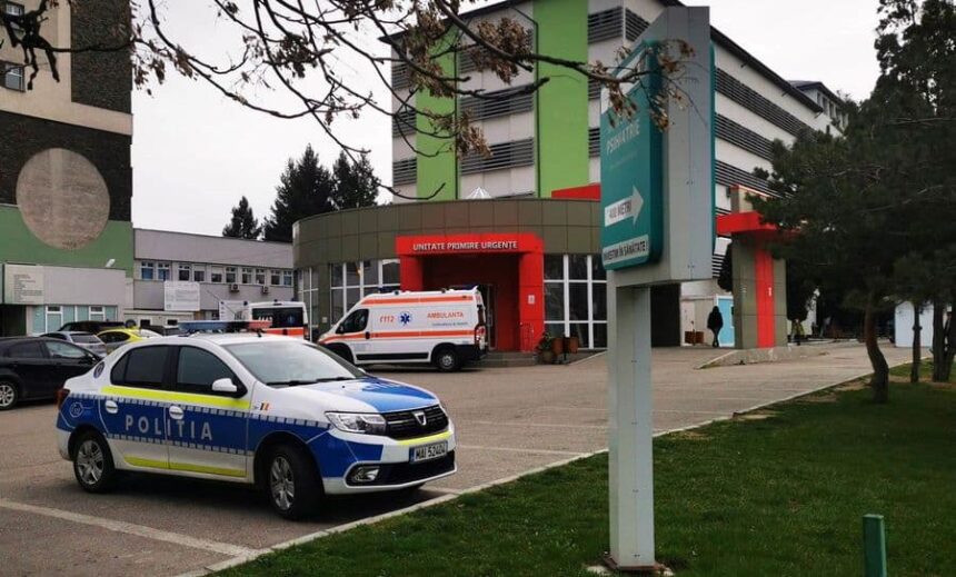 un copil de 12 ani a fost muscat de trei caini dupa ce a intrat fara drept intr o curte din slatina 6a06d7f56c750