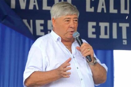 un primar psd din olt si a anuntat demisia din functie si l a acuzat pe sorin grindeanu ca duce in cap partidul 6a1c6e85f0b64