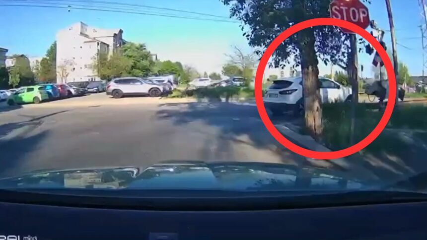 video bariera bjatm distrusa de un sofer neatent 69fcb7eccb2ab