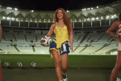 video dupa waka waka din 2010 shakira va interpreta si imnul oficial al cupei mondiale din 2026 69fce1fb1dc47