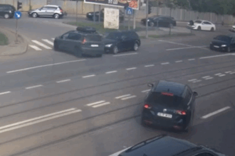 video noi imagini cu accidentul violent din zona fostului bazar unde un copil de 2 ani a fost proiectat in afara autoturismului 6a0edbe9217b4