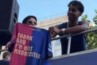 video tricoul afisat de lamine yamal la sarbatorirea titlului castigat de fc barcelona mesajul ironic transmis fanilor lui real madrid 6a03139b1869f