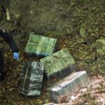 zeci de politisti de frontiera si vamesi vizati intr un dosar de contrabanda peste 100 de perchezitii la granita de nord a romaniei 69fd967649aee