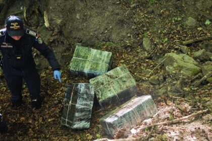 zeci de politisti de frontiera si vamesi vizati intr un dosar de contrabanda peste 100 de perchezitii la granita de nord a romaniei 69fd967649aee