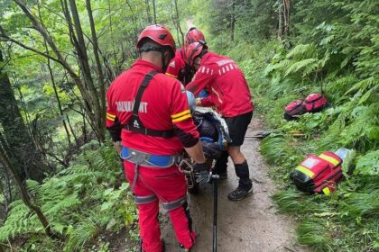 copil de 10 ani ranit in masivul ceahlau a suferit un traumatism de membru inferior 6a1cb4d84872a