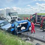 momentul in care un sofer de 82 de ani a intrat pe contrasens si s a izbit puternic de un tir pe dn28 la sarca video 6a1e7a5cc36ab