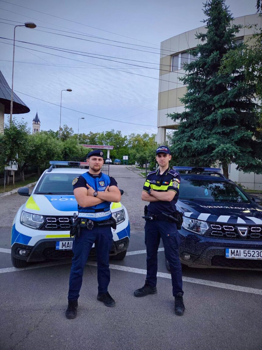 o femeie a fost salvata din streang de catre doi jandarmi ieseni fusesera anuntati de catre fiul femeii care urmarea camerele de supraveghere din gospodarie 6a1dd95a5db87