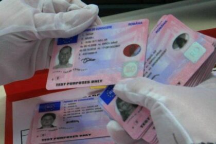 si a cumparat permis italian fals cu 2 000 de euro dupa ce nu a mai putut de examenele auto a fost prins la un control in trafic dupa numai cateva luni fals grosolan 6a1cd6cd814e2
