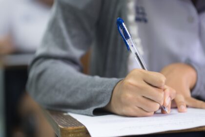 ultimele zile de scoala pentru elevii de clasa a xii a si a xiii a cand incep probele de la bacalaureat 2026 6a1e2858c2e36