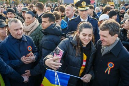 un barbat ar fi folosit numele lui nicusor dan pentru invitatii si bilete gratuite la evenimente cum ar fi actionat 6a1e99ff4961b